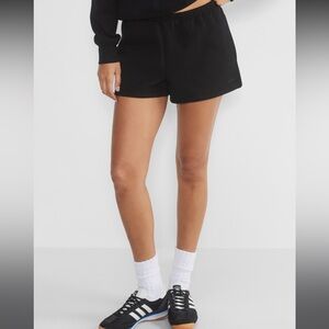Aritzia TNA Cozy Fleece Short